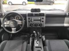 TOYOTA FJ CRUISER AUTOMÁTICA 4.0 V6 VERSÃO 4X4 IMPECÁVEL imagem 12