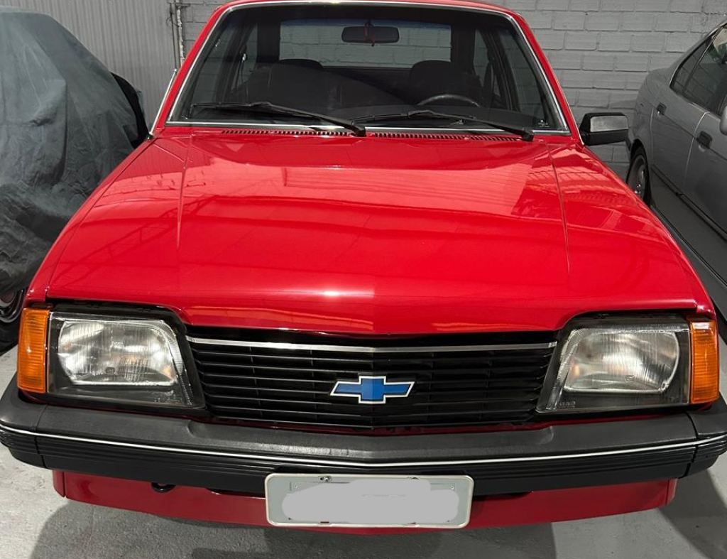 MONZA HATCH 1.8 1983/84 COM APENAS 10.000 KM ORIGINAIS