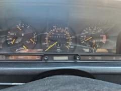 MERCEDES 190 E 1985, COM APENAS 47.000 MILHAS ORIGINAIS, MOTOR 2.3 COM CÂMBIO AUTOMÁTICO imagem 17
