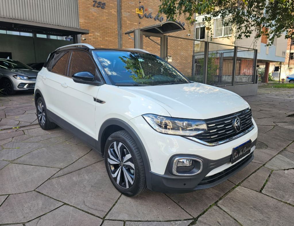 T-CROSS HIGHLINE 1.4 TSI 2023, COM APENAS 27.000 KM, ÚNICO DONO, TODAS REVISÕES EM CONCESSIONÁRIA