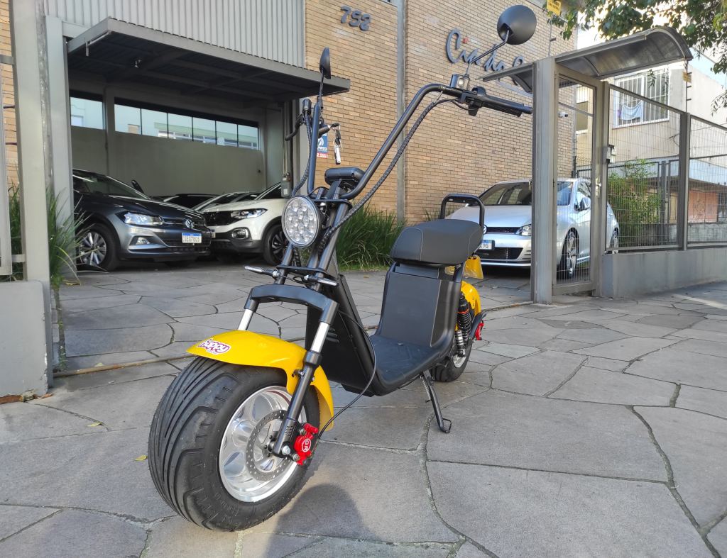 MOTO ELÉTRICA SCOOTER HAPPY H4 ANO 2022 JÁ EMPLACADA COM APENAS 26 KM