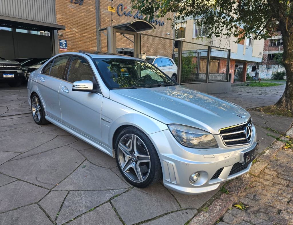 MERCEDES BENZ C63 AMG 2009, V8, 457CV, COM APENAS 84.000 KM
