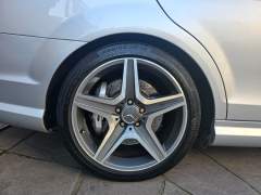 MERCEDES BENZ C63 AMG 2009, V8, 457CV, COM APENAS 84.000 KM imagem 18