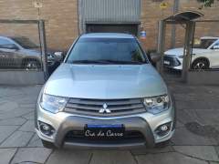 MITSUBISHI PAJERO OUTDOOR 3.2 TURBO DIESEL TODAS AS REVISÕES NA CONCESSIONÁRIA ANO 2018 COM APENAS 90.200 Km IMPECÁVEL imagem 2
