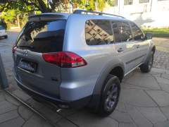MITSUBISHI PAJERO OUTDOOR 3.2 TURBO DIESEL TODAS AS REVISÕES NA CONCESSIONÁRIA ANO 2018 COM APENAS 90.200 Km IMPECÁVEL imagem 7