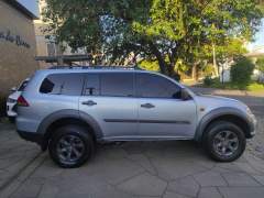 MITSUBISHI PAJERO OUTDOOR 3.2 TURBO DIESEL TODAS AS REVISÕES NA CONCESSIONÁRIA ANO 2018 COM APENAS 90.200 Km IMPECÁVEL imagem 9