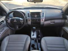 MITSUBISHI PAJERO OUTDOOR 3.2 TURBO DIESEL TODAS AS REVISÕES NA CONCESSIONÁRIA ANO 2018 COM APENAS 90.200 Km IMPECÁVEL imagem 12
