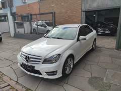 MERCEDES BENZ C180 1.6 TURBO COM HISTÓRICO DE REVISÕES ANO 2014 COM APENAS 64.600 KM imagem 3