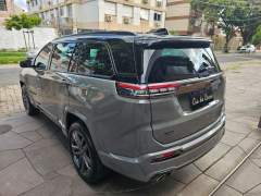 JEEP COMMANDER BLACKHAWK 2.0 TURBO 4X4, 2025, 7 LUGARES, COM APENAS 2.700 KM imagem 5 JEEP COMMANDER BLACKHAWK 2.0 TURBO 4X4, 2025, 7 LUGARES, COM APENAS 2.700 KM imagem 5