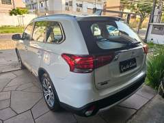 OUTLANDER 2.0 CVT 2018, COM APENAS 57.000 KM, EM IMPECÁVEL ESTADO imagem 5 OUTLANDER 2.0 CVT 2018, COM APENAS 57.000 KM, EM IMPECÁVEL ESTADO imagem 5