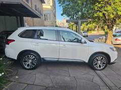 OUTLANDER 2.0 CVT 2018, COM APENAS 57.000 KM, EM IMPECÁVEL ESTADO imagem 8 OUTLANDER 2.0 CVT 2018, COM APENAS 57.000 KM, EM IMPECÁVEL ESTADO imagem 8