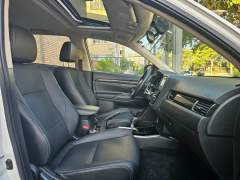 OUTLANDER 2.0 CVT 2018, COM APENAS 57.000 KM, EM IMPECÁVEL ESTADO imagem 11 OUTLANDER 2.0 CVT 2018, COM APENAS 57.000 KM, EM IMPECÁVEL ESTADO imagem 11