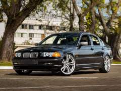 BMW 325i 2001, COMPLETA COM CÂMBIO AUTOMÁTICO E TETO SOLAR imagem 2 BMW 325i 2001, COMPLETA COM CÂMBIO AUTOMÁTICO E TETO SOLAR imagem 2