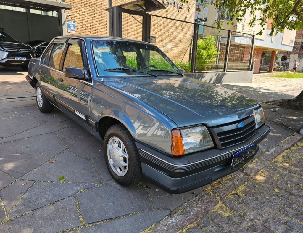 MONZA SL/E 1989, COM APENAS 121.000 KM, EM EXCELENTE ESTADO