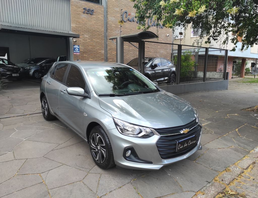CHEVROLET ONIX LT 1.0 MANUAL ÚNICO DONO NA GARANTIA DE FÁBRICA ANO 2025 COM APENAS 6.600 Km