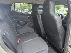 KWID INTENSE BICOLOR 2023, COM APENAS 1.880 KM, EXCELENTE ESTADO imagem 12 KWID INTENSE BICOLOR 2023, COM APENAS 1.880 KM, EXCELENTE ESTADO imagem 12