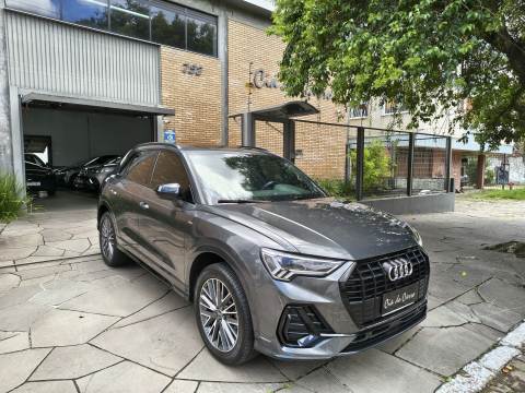 AUDI Q3 2.0 TFSI PERFORMANCE BLACK QUATTRO ÚNICO DONO REVISÕES NA CONCESSIONÁRIA ANO 2022 COM APENAS 51.700 KM