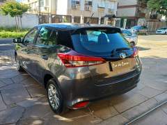 YARIS HATCH 1.5 FLEX XS CONNECT AUT. MULTIDRIVE, IPVA 2026 PAGO, ÚNICA DONA, IGUAL Á 0 KM imagem 4