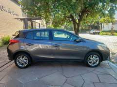 YARIS HATCH 1.5 FLEX XS CONNECT AUT. MULTIDRIVE, IPVA 2026 PAGO, ÚNICA DONA, IGUAL Á 0 KM imagem 8