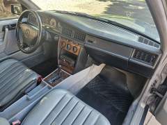MERCEDES BENZ 190 E 1993, 6 cilindros, em ótimo estado imagem 13