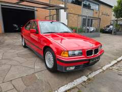 BMW 318i 1993, COM APENAS 43.000 MILHAS, CÂMBIO MANUAL, IMPECÁVEL ESTADO imagem 1