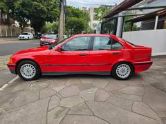 BMW 318i 1993, COM APENAS 43.000 MILHAS, CÂMBIO MANUAL, IMPECÁVEL ESTADO imagem 4
