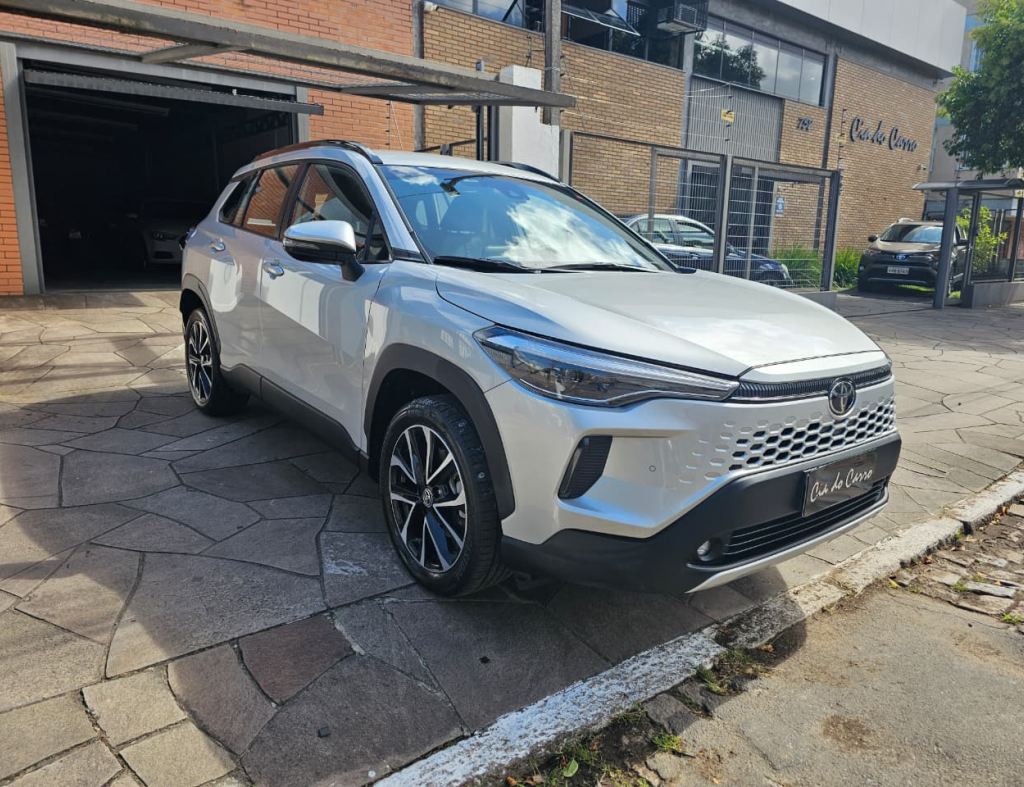 COROLLA CROSS XRE 2025, COM APENAS 13.000 KM, NA GARANTIA DE FÁBRICA