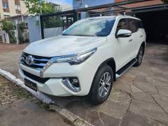 HILUX SW4 SRX 2018, 4X4 DIESEL, EM EXCELENTE ESTADO imagem 3