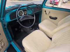 FUSCA 1300 1974 NA RARA COR VERDE MARÍTIMO, COM INTERIOR ORIGINAL NA COR AREIA, CARRO EM PERFEITO ESTADO DE ORIGINALIDADE, COM APENAS 105.000 KM ORIGINAIS imagem 9
