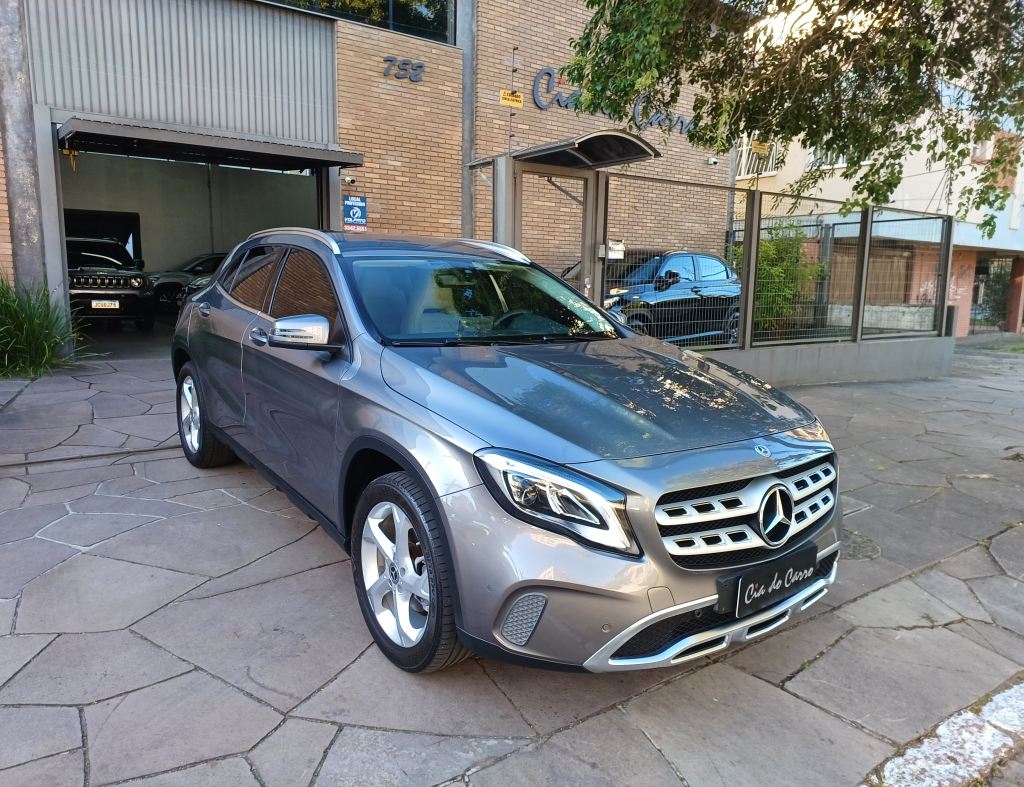 MERCEDES GLA 200 ADVANCE 1.6 TURBO IMPECÁVEL, UNICO DONO COM HISTÓRICO DE REVISÕES, IPVA 2026 PAGO