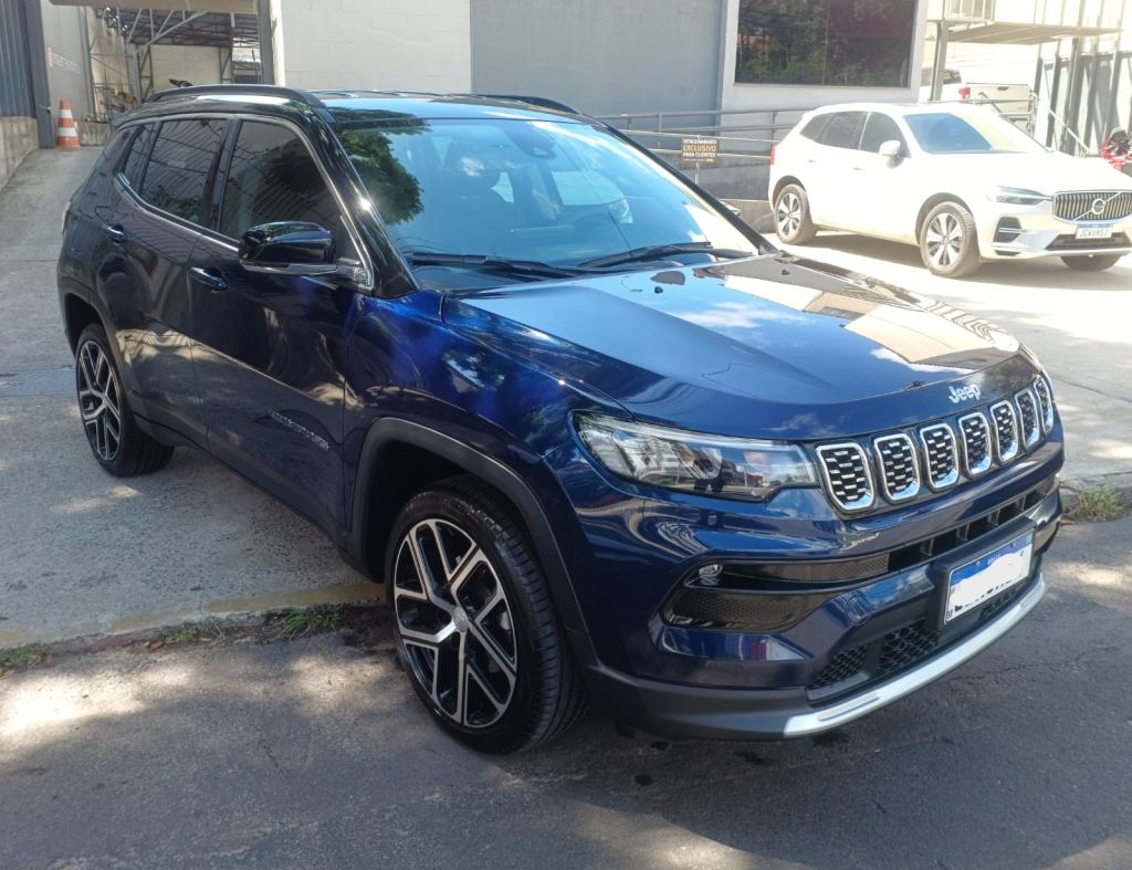 JEEP COMPASS LIMITED 2025, MOTOR 1.3 TURBO, GASOLINA, COM 10.000 KM, ÚNICA DONA EM ESTADO IMPECÁVEL