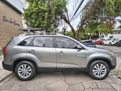 KIA SORENTO EX 3.5 AUTOMÁTICA 4X4 7 LUGARES REVISÕES NA CONCESSIONÁRIA ANO 2013 COM APENAS 98600 Km. imagem 8
