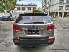 KIA SORENTO EX 3.5 AUTOMÁTICA 4X4 7 LUGARES REVISÕES NA CONCESSIONÁRIA ANO 2013 COM APENAS 98600 Km. imagem 6