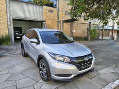 HONDA HR-V LX 1.8 AUTOMÁTICA BANCOS EM COURO MULTIMIDIA ANO 2016 COM APENAS 75.900 KM IMPECÁVEL imagem 1 HONDA HR-V LX 1.8 AUTOMÁTICA BANCOS EM COURO MULTIMIDIA ANO 2016 COM APENAS 75.900 KM IMPECÁVEL imagem 1