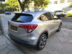 HONDA HR-V LX 1.8 AUTOMÁTICA BANCOS EM COURO MULTIMIDIA ANO 2016 COM APENAS 75.900 KM IMPECÁVEL imagem 7 HONDA HR-V LX 1.8 AUTOMÁTICA BANCOS EM COURO MULTIMIDIA ANO 2016 COM APENAS 75.900 KM IMPECÁVEL imagem 7