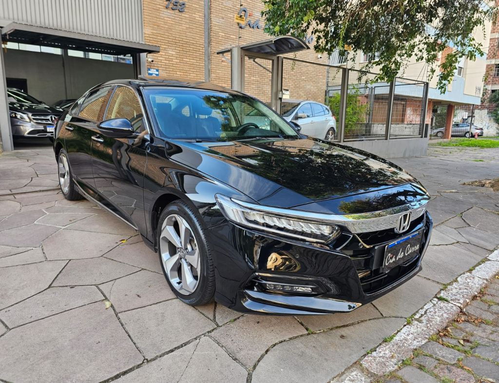 ACCORD TOURING 2.0 TURBO 2018, COM APENAS 24.000 KM