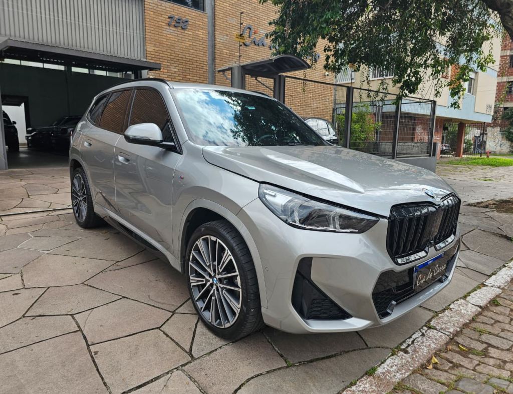 BMW X1 S DRIVE 20i M 2025, COM APENAS 28.000 KM, ÚNICO DONO