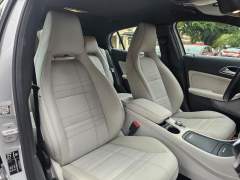 MERCEDES BENZ GLA200 2015, COM APENAS 55.000 KM, TODAS REVISÕES EM CONCESSIONÁRIA imagem 11