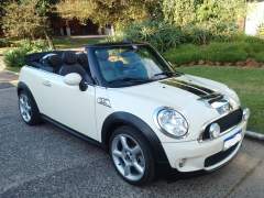 MINI COOPER S CABRIO 2011, COM 48.000 KM, EM ESTADO IMPECÁVEL imagem 9