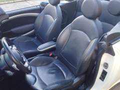 MINI COOPER S CABRIO 2011, COM 48.000 KM, EM ESTADO IMPECÁVEL imagem 18