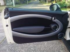 MINI COOPER S CABRIO 2011, COM 48.000 KM, EM ESTADO IMPECÁVEL imagem 24