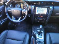 TOYOTA HILUX SW4 SRX 2.8 TURBO DIESEL AUTOMÁTICA PNEUS EM EXCELENTE ESTADO IMPECÁVEL imagem 14
