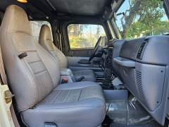 JEEP WRANGLER 1997, COM 53.000 KM ORIGINAIS, 2º DONO imagem 9 JEEP WRANGLER 1997, COM 53.000 KM ORIGINAIS, 2º DONO imagem 9
