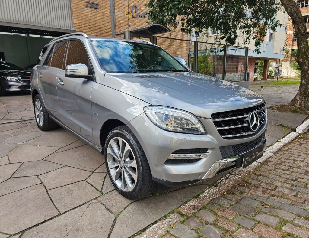 MERCEDES BENZ ML 350 V6 4 MATIC 2012, COM APENAS 125.000 KM