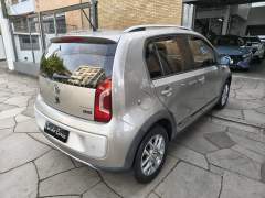 VOLKSWAGEN UP CROSS I-MOTION 1.0 FLEX 4 PORTAS AUTOMATIZADO IMPECÁVEL imagem 7