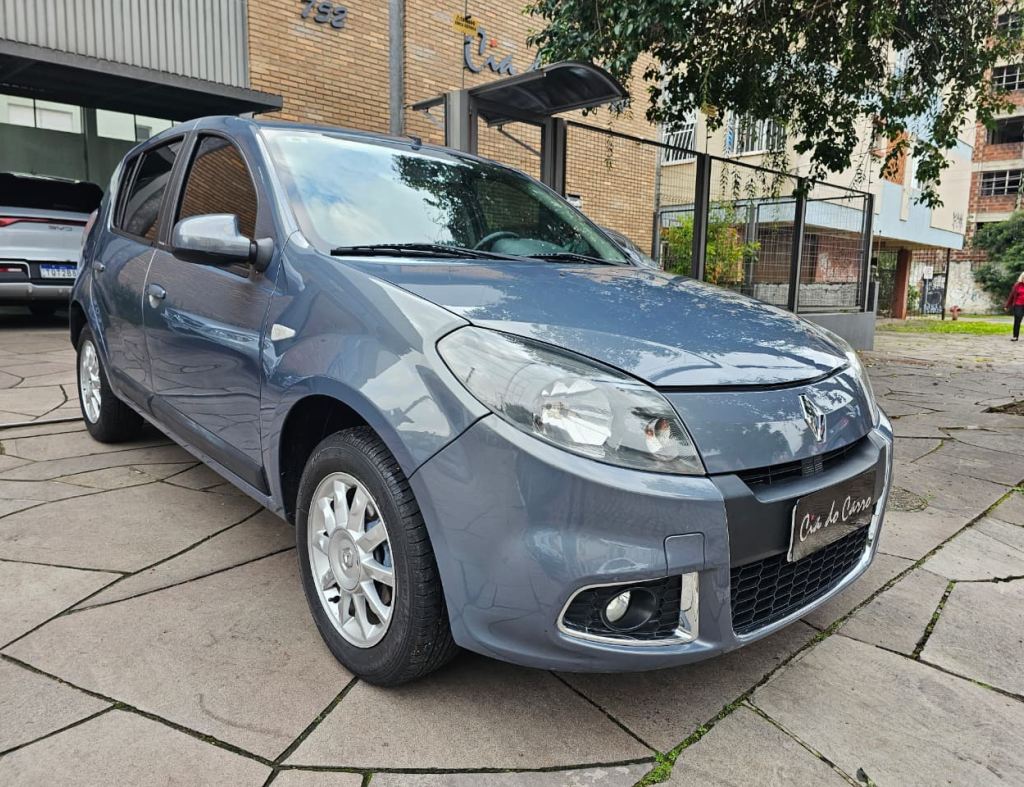 SANDERO PRIVILEGE AUTOMÁTICO 2014, COM APENAS 61.000 KM, ÚNICA DONA