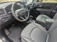 JEEP RENEGADE WILLYS 2026, 4X4 FLEX, COM APENAS 8.000 KM, TETO SOLAR, NA GARANTIA DE FÁBRICA imagem 9