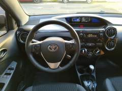 TOYOTA ETIOS HB XS AUTOMÁTICO SEGUNDO DONO imagem 12 TOYOTA ETIOS HB XS AUTOMÁTICO SEGUNDO DONO imagem 12