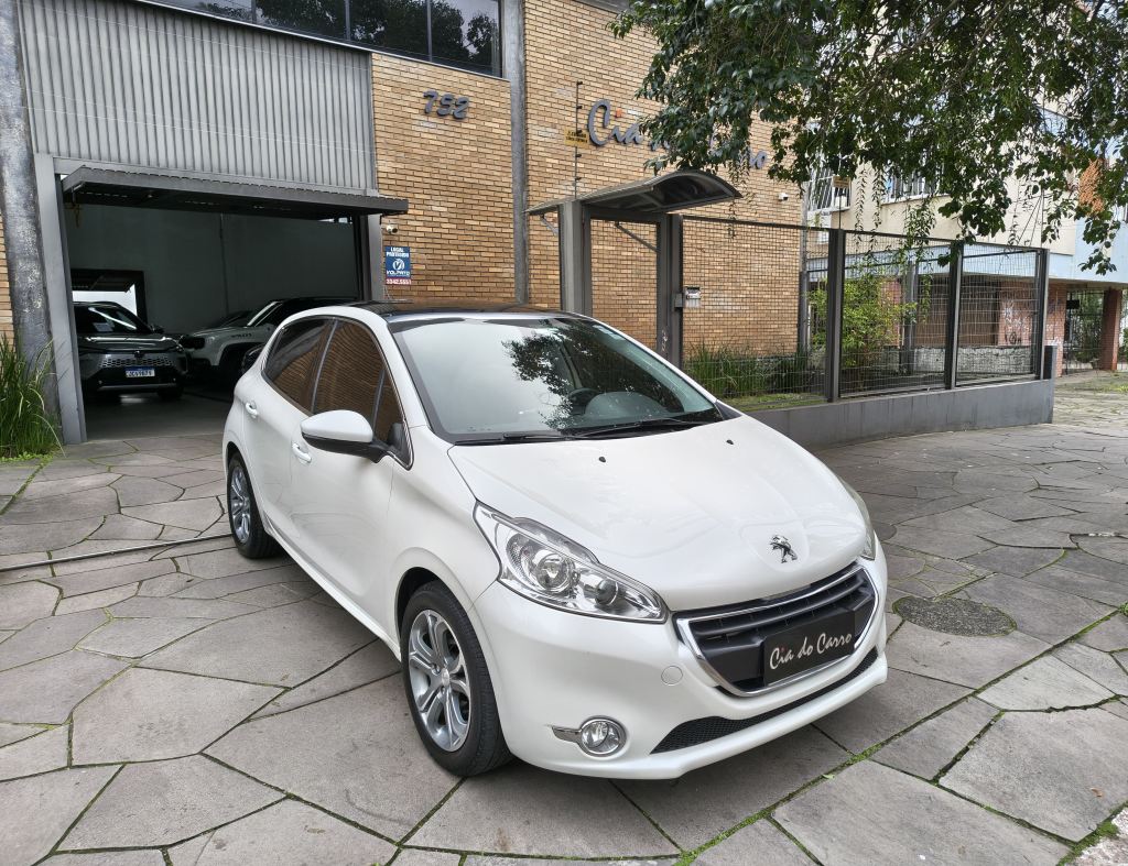 PEUGEOT 208 1.6 GRIFFE AUTOMÁTICO TETO PANORÂMICO