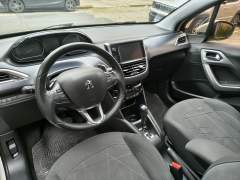 PEUGEOT 208 1.6 GRIFFE AUTOMÁTICO TETO PANORÂMICO imagem 11